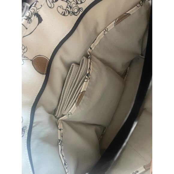 Disney Winnie the Pooh Petunia Pickle Bottom Diaper Bag Disney Tigger Piglet - Picture 9 of 11